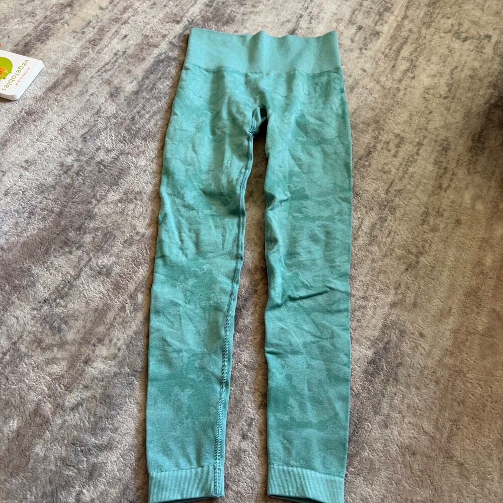 Gymshark Adapt Camo Seamless leggings Teal/Sage green sz S no tag yoga activewr